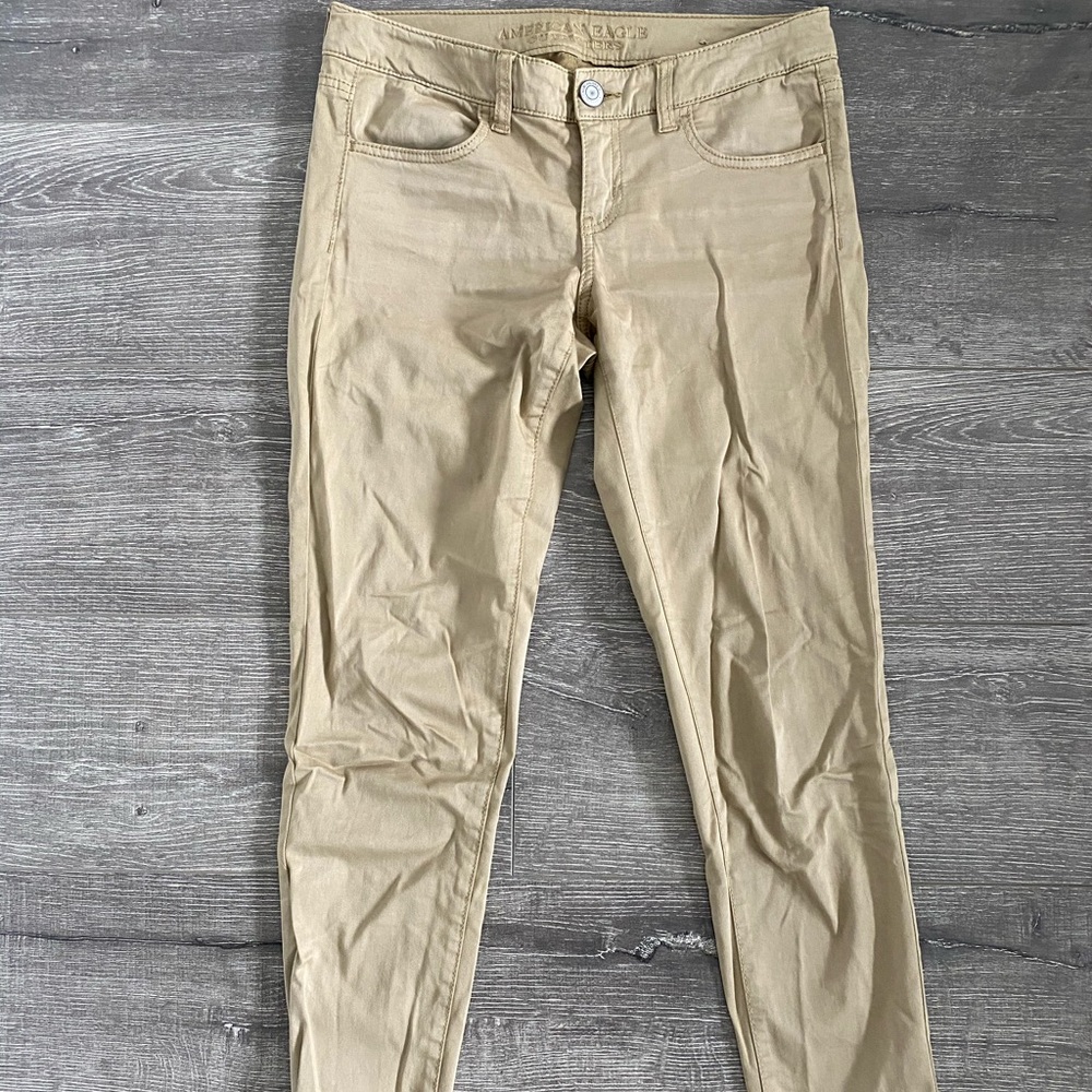 Cargo pants size 4 from American Eagle